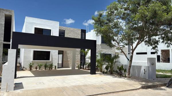 Casa en Venta en Conkal, Yucatán, Casa Tho Manantiales del Mayab Casa en Venta en Conkal, Yucatán, Casa Tho Manantiales del Mayab