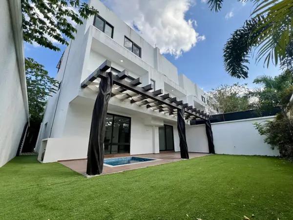 Casa en venta con paneles solares en Temozón Norte Casa en venta con paneles solares en Temozón Norte