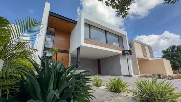 Casa en venta en privada Parque Natura
