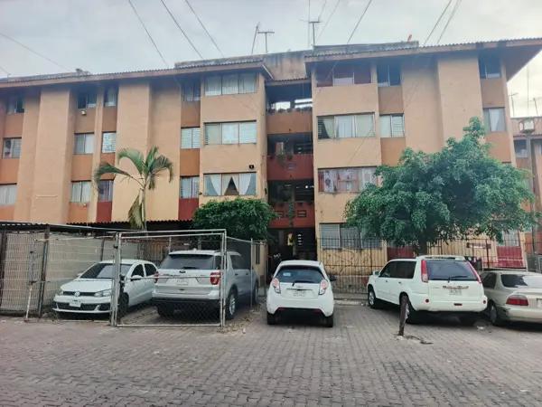 Apartamento en venta en INFONAVIT La Soledad, Tonalá, Jalisco, a un paso de AV Patria