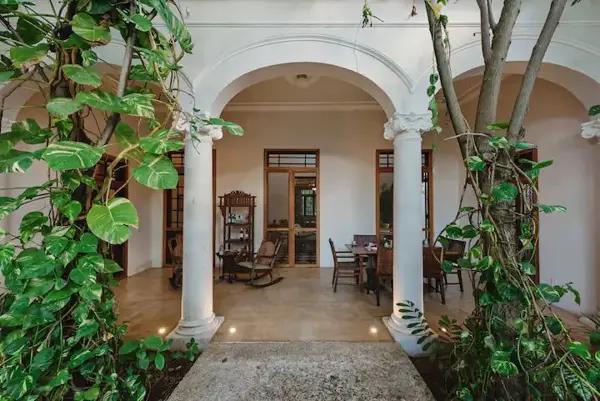 Casa Histórica en Renta sobre Paseo de Montejo, Mérida Casa Histórica en Renta sobre Paseo de Montejo, Mérida