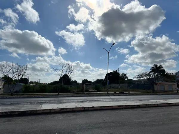 Terreno en renta frente a complejo deportivo Kukulkán -Alamo