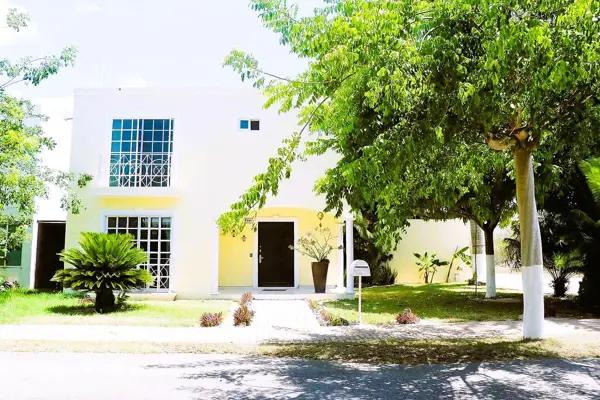 Casa en Renta en Mérida, Yucatán en Algarrobos.