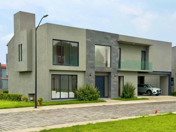 Casa en Venta en Metepec - Fraccionamiento con Amenidades Casa en Venta en Metepec - Fraccionamiento con Amenidades