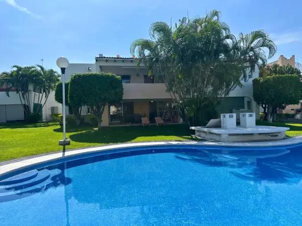 Casa en venta de tres recamaras en Villas Santa Fe II, Xochitepec, Morelos.