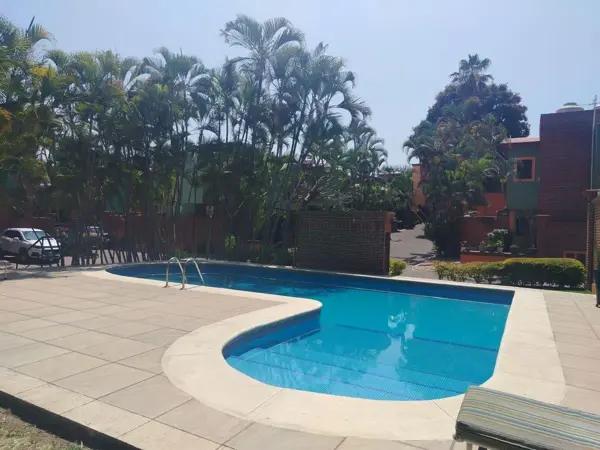Casa en Condominio con Alberca Casa en Condominio con Alberca