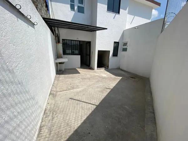 Casa sola en renta en Rancho Cortés