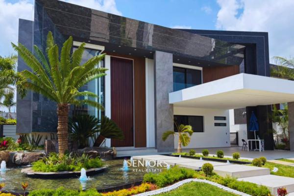 Venta de Casa Lomas de cocoyoc, Morelos con Doble fachada!
