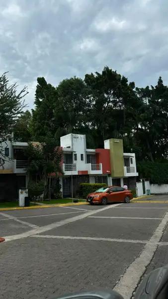 Casa con 2 albercas en Jiutepec. Casa con 2 albercas en Jiutepec.