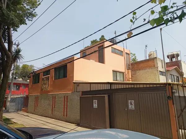 Casa en Venta en Colonia Avante en Coyoacán con Uso de Suelo H05 y Vigilancia Privada