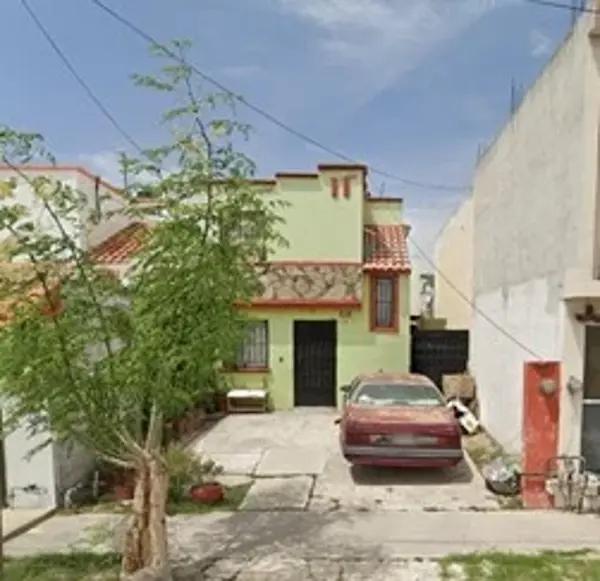 Venta de Casa en Jardines de Apodaca, Nuevo León - Accesible y Bien Ubicada