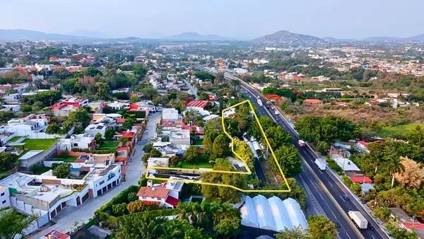 OPORTUNIDAD PARA GRANDES INVERSIONISTAS TERRENO EN VENTA SOBRE AUTOPISTA CUERNAVACA-MEXICO