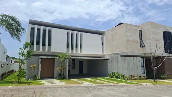 Casa en Venta en exclusiva zona Residencial.