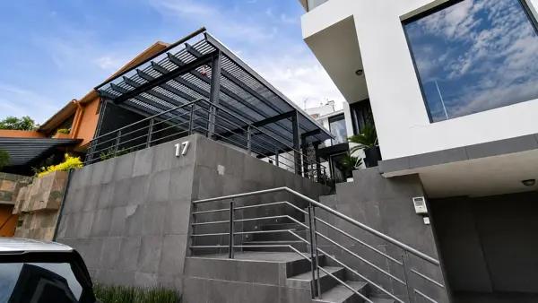 Casa en Condominio en Venta en Valle de Tepepan | 4 Recámaras con Baño | Amplia Terraza