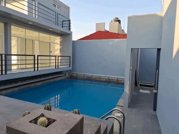 EN FRACC. CERRADO CON VIGILANCIA CASA SOLA CON ALBERCA, 3 RECS, ROOF GARDEN CON VISTA PANORAMICA. EN FRACC. CERRADO CON VIGILANCIA CASA SOLA CON ALBERCA, 3 RECS, ROOF GARDEN CON VISTA PANORAMICA.