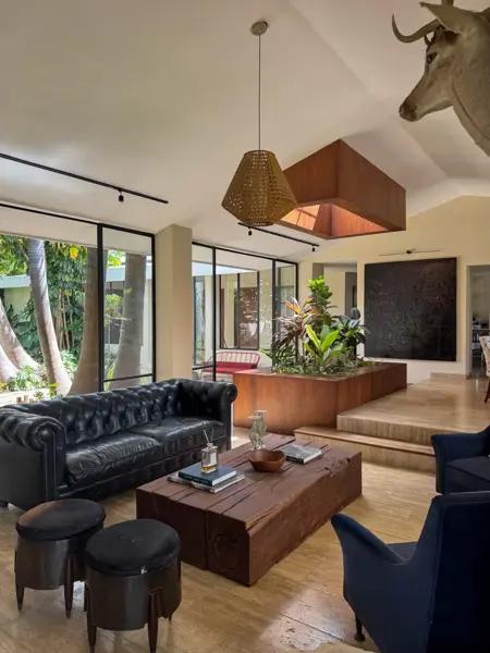 CASA EN VENTA DE UNA PLANTA CON ALBERCA Y PANELES EN VILLAS LA HACIENDA
