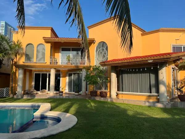 SE VENDE RESIDENCIA DE LUJO EN COSTA DE ORO