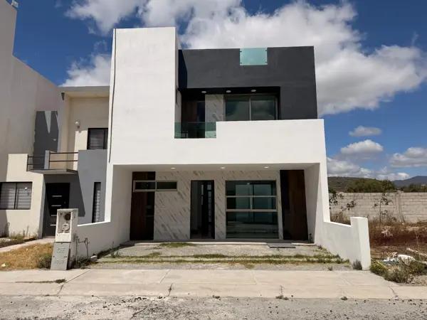 Casa nueva en Venta. Equipada. Casa nueva en Venta. Equipada.