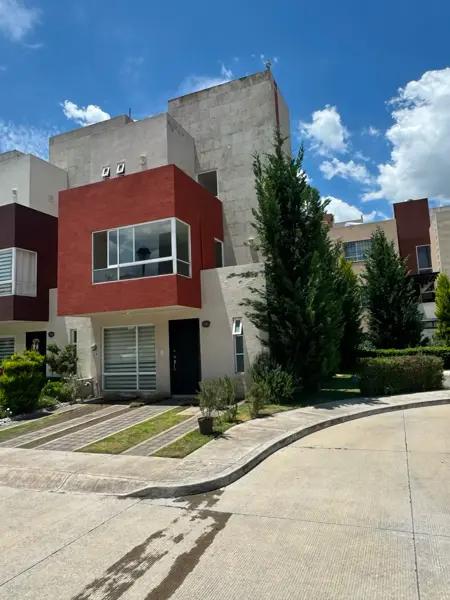 CASA EN RENTA TOSCANA, TOLUCA