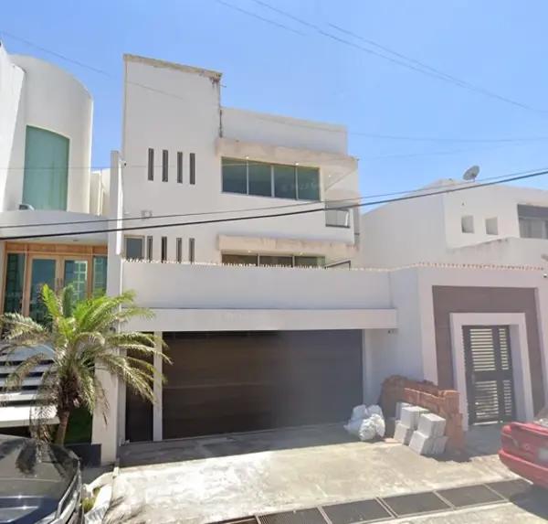 Venta de Casa en Costa de Oro, Boca del Río - Amplia y bien ubicada Venta de Casa en Costa de Oro, Boca del Río - Amplia y bien ubicada