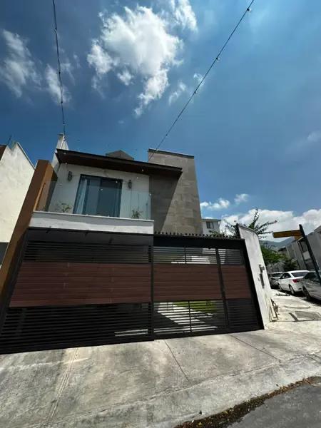Casa en venta en Altrysa, García, Nuevo León Casa en venta en Altrysa, García, Nuevo León