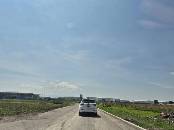 Terreno con uso industrial en zona de bodegas