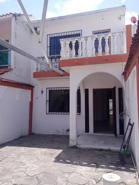 VENDO CASA FRENTE AL REINO MAGICO (SOLO CONTADO) VENDO CASA FRENTE AL REINO MAGICO (SOLO CONTADO)