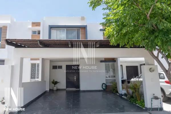 Hermosa Casa en Venta frente a Área Verde | Cordillera Arakan | Casa Club