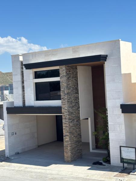 Casa en venta en Seterra Residencial, Saltillo, Coahuila de Zaragoza Casa en venta en Seterra Residencial, Saltillo, Coahuila de Zaragoza