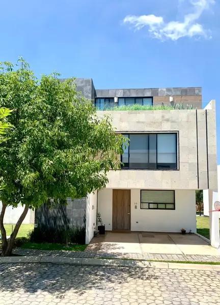Casa en Venta Puebla Lomas de Angelópolis  Parque Querètaro recámara abajo
