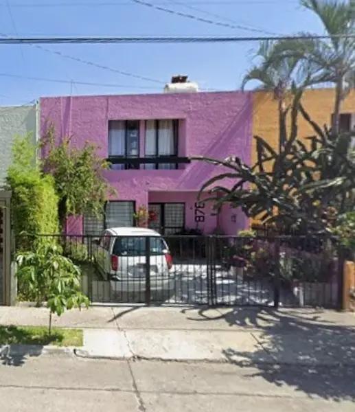 Venta de Casa en Autocinema, Guadalajara, Jalisco con Cocina Integral y Patio