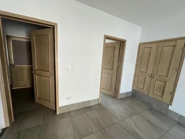 Casa en renta en Residencial La Huasteca en Santa Catarina