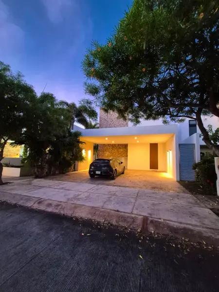 Casa en venta en privada en temozon norte merida