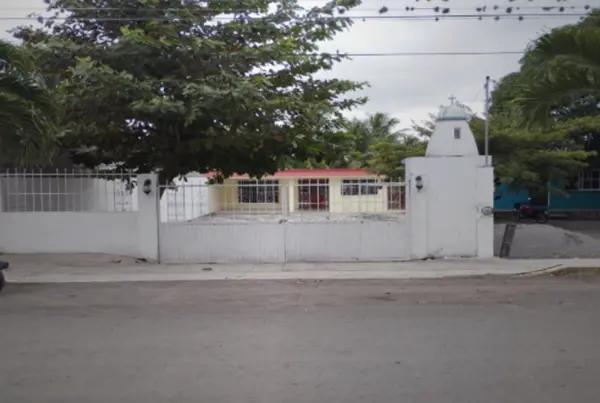 CASA DE ENTREGA INMEDIATA EN AV. INSURGENTES, COLONIA RINCONADA, EMILIANO ZAPATA, VERACRUZ