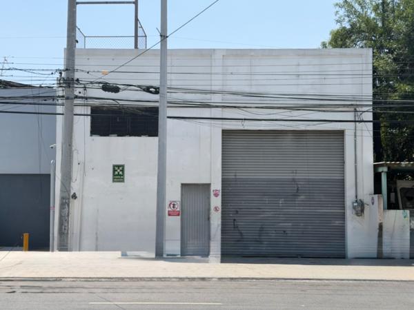 Bodega Comercial en Venta en Col. Buenos Aires, Monterrey con 490 m2 de construcción, frente de 10 m