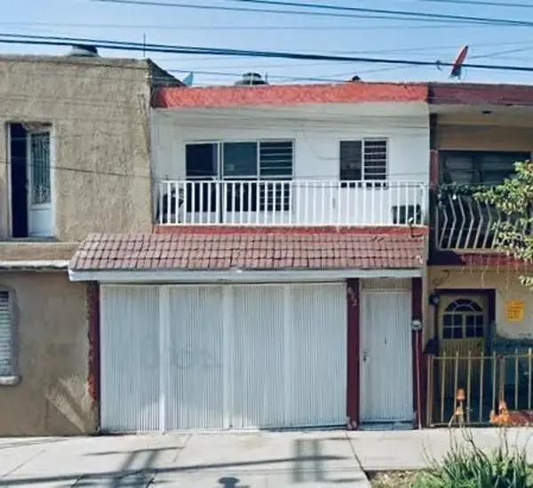 Casa en Guadalajara con valor de mercado superior… y en excelente estado-J.H. Casa en Guadalajara con valor de mercado superior… y en excelente estado-J.H.