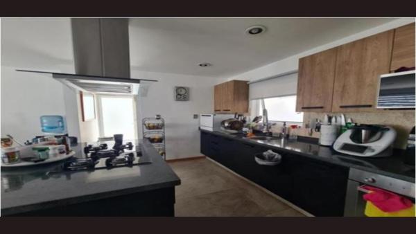 Residencia amplia en San Luis Potosí a Precio de Oportunidad-JH