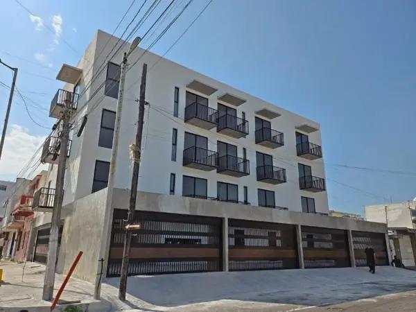¿TE GUSTARIA VIVIR CERCA DE LA MACROPLAZA Y DEL HOTEL EMPORIO?
VENDO DEPARTAMENTO EN EL MERO CENTRO