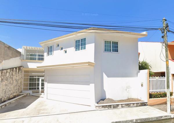 Casa amplia (480m2) en zona exclusiva de Veracruz a precio de oportunidad-J.H. Casa amplia (480m2) en zona exclusiva de Veracruz a precio de oportunidad-J.H.