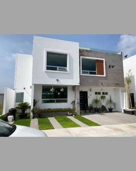 RESIDENCIA AMPLIA 370 M2 | CAÑADAS DEL LAGO QRO. PRECIO POR DEBAJO DEL VALOR COMERCIAL-NO CREDITOS