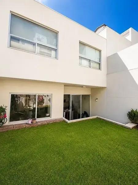 Casa en renta en condominio horizontal en Puerta de Sol, Bosque Real
