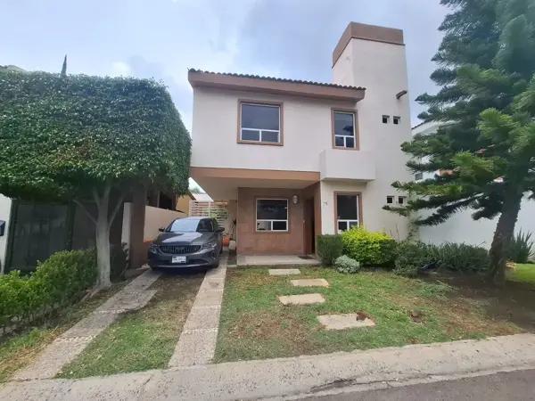 Casa en Venta en Fraccionamiento Real del Bosque, Corregidora