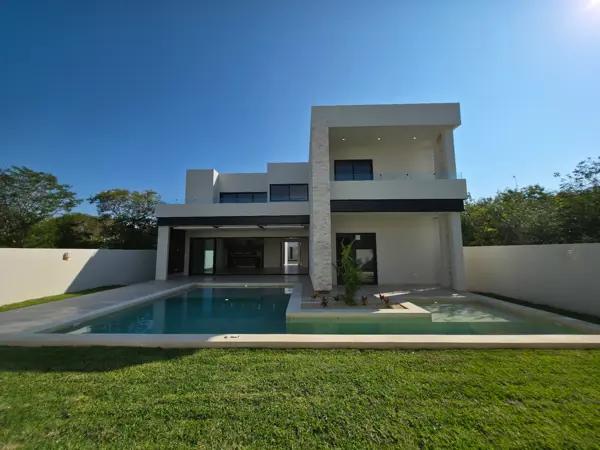 Casa en venta privada el cortijo en zona country merida yucatan