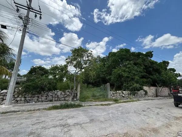 TERRENO CON CONSTRUCCIÓN EN VENTA EN XCANATÚN, YUCATÁN TERRENO CON CONSTRUCCIÓN EN VENTA EN XCANATÚN, YUCATÁN