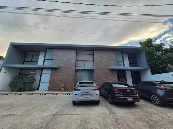 Renta de Oficina en Planta Baja en San Antonio Cinta, Mérida Norte
