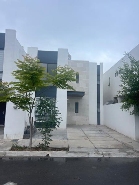Casa en renta en privada al oriente de Saltillo
