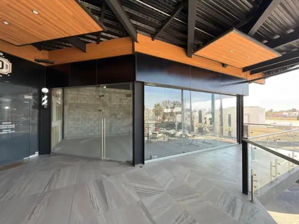 Excelente Local Comercial Al Norte de Saltillo en Plaza Comercial