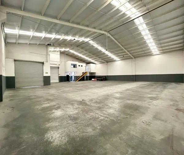 BODEGA COMERCIAL/INDUSTRIAL EN RENTA, SANTA ROSA APODACA