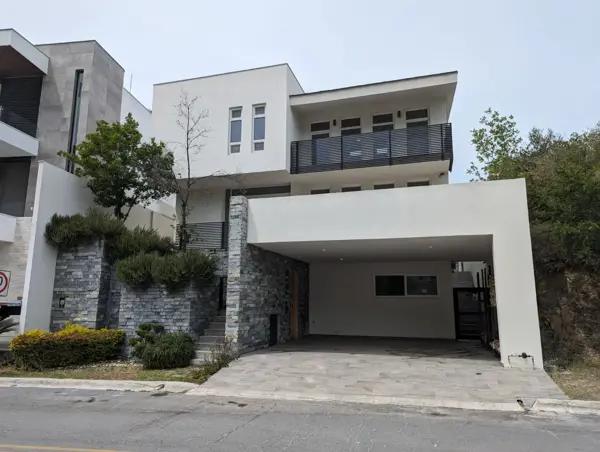 Casa en venta en Sierra Alta, Monterrey, Nuevo León