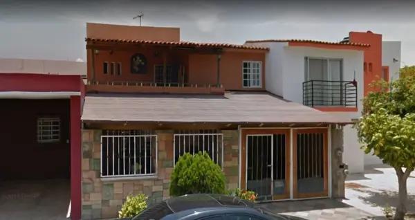 Venta de Casa en Sol del Pacífico, Manzanillo - Amplia y Bien Ubicada